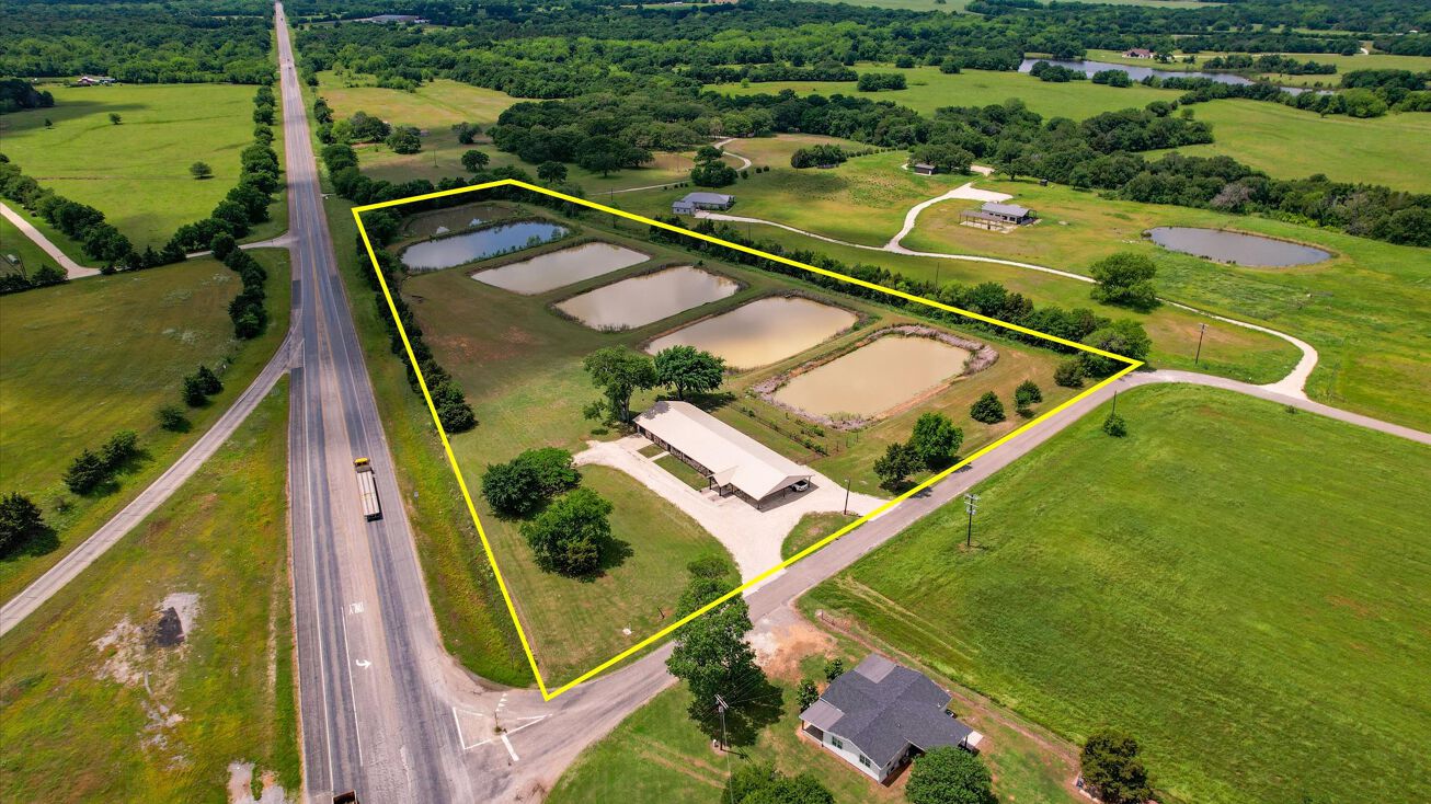 55 Heritage Rd, Gordonville, TX 76245