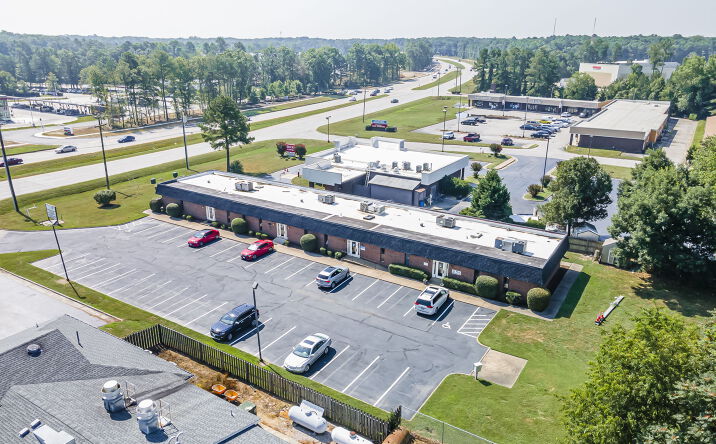 Pictures of Office property located at 11300 Iron Bridge Rd, Chester, VA 23831 for sales - image #1