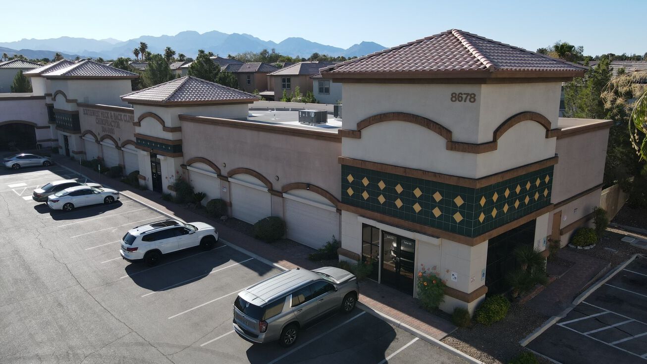 8678 Spring Mountain Rd, Las Vegas, NV 89117