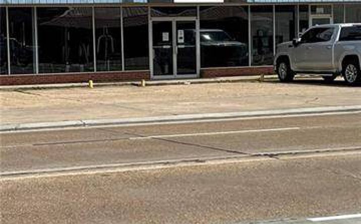 Pictures of Office property located at 338 Tunica Drive West, Marksville, LA 71351 for sales - image #1