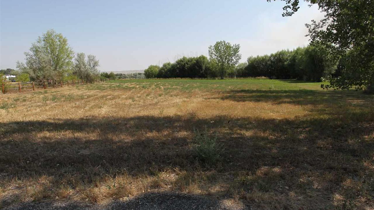 1085 N Ponderosa Lane, Worland, WY 82401