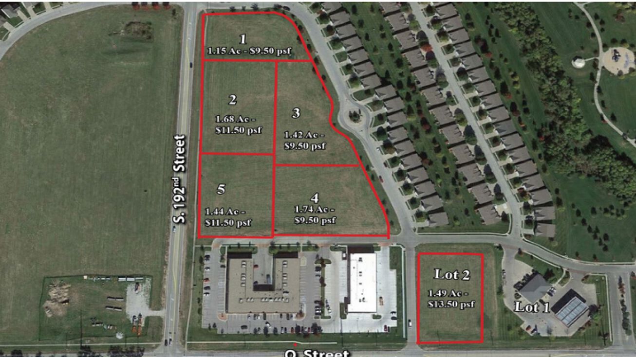 192nd & Q Street (NEC), Omaha, NE 68135