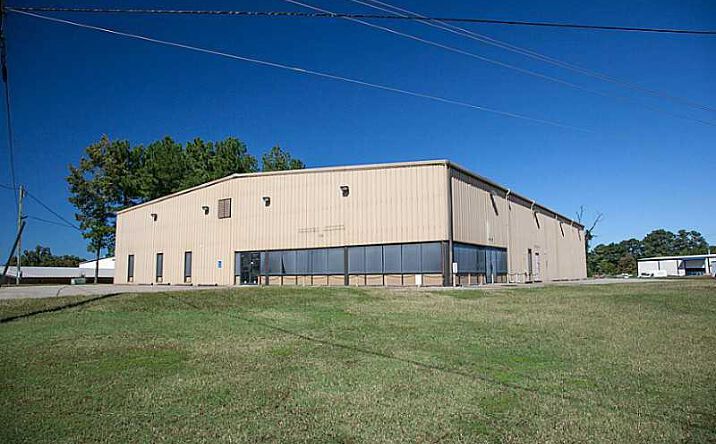 image of property at 405 TOONIGH RD Woodstock GA 30188-5747