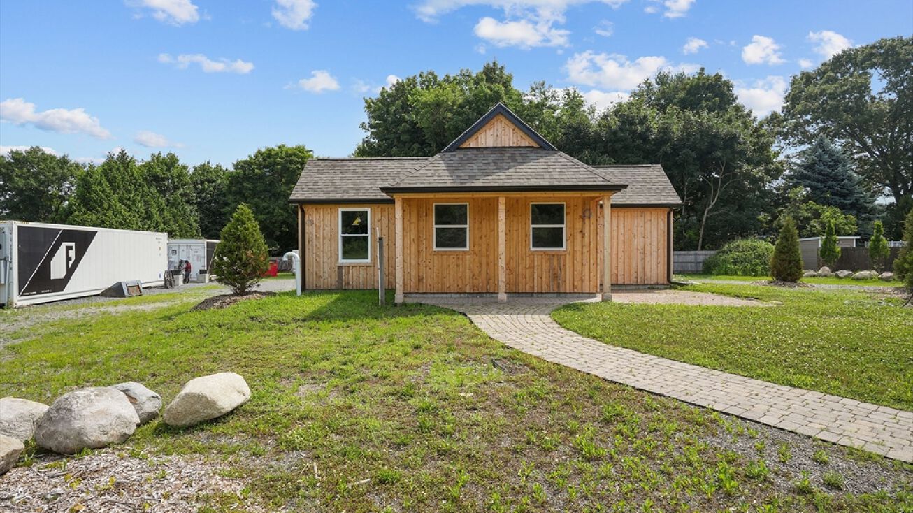 991 Newman Ave, Seekonk, MA 02771