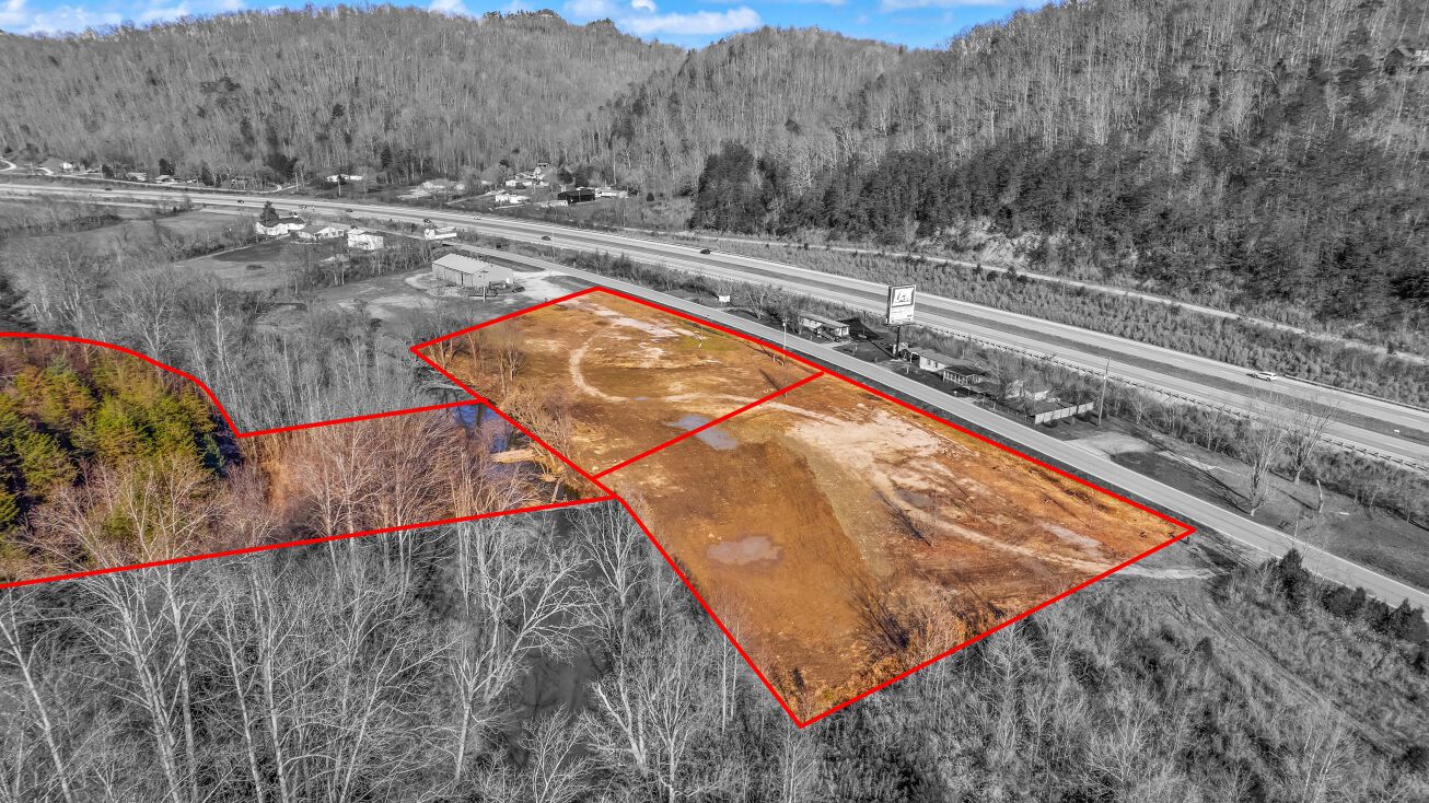 9785 Campton Rd, Slade, KY 40376