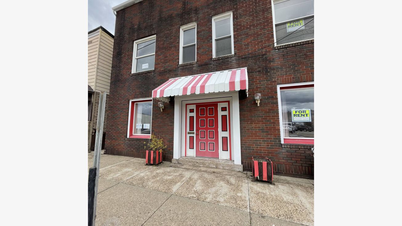 119 Jefferson Ave, Moundsville, WV 26041