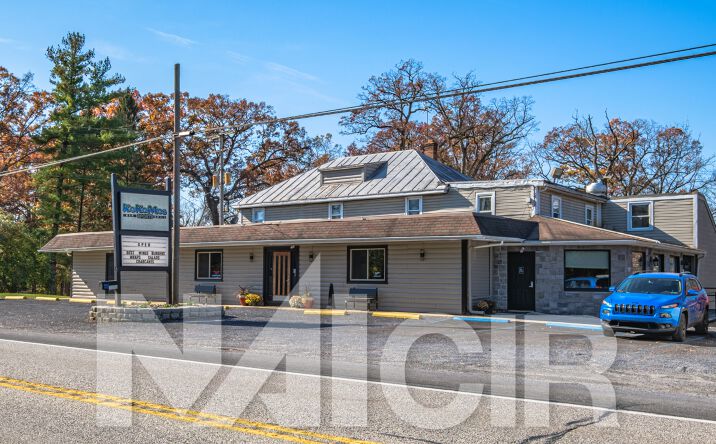 Pictures of Retail, Mixed Use property located at 1582 Holly Pike, Carlisle, PA 17015 for sales - image #1