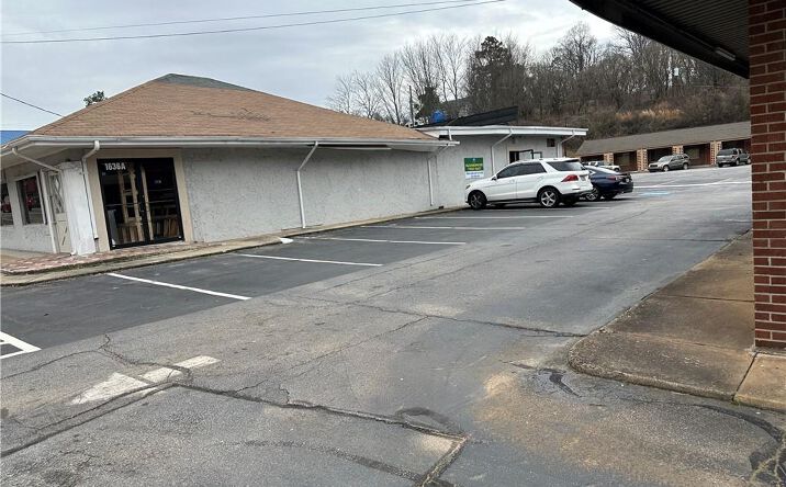 Pictures of Retail property located at 1636 Atlanta Highway, Gainesville, GA 30504 for sales - image #1