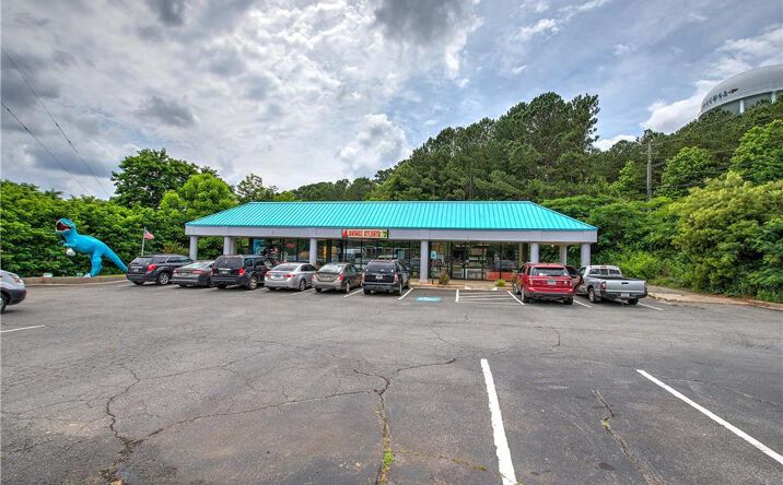 Pictures of Retail property located at 6449 Bells Ferry Road, Woodstock, GA 30189 for sales - image #1