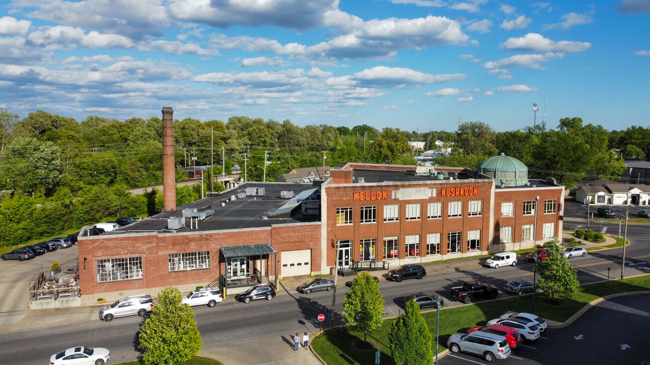 Pictures of Retail property located at 3121 Broadway St, Paducah, KY 42001 for sales - image #1