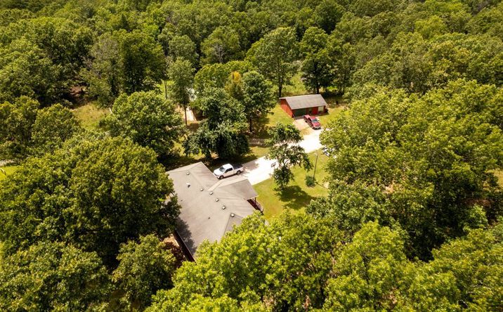 Pictures of Retail, Land property located at 2718 Private Rd 6894, West Plains, MO 65775 for sales - image #1
