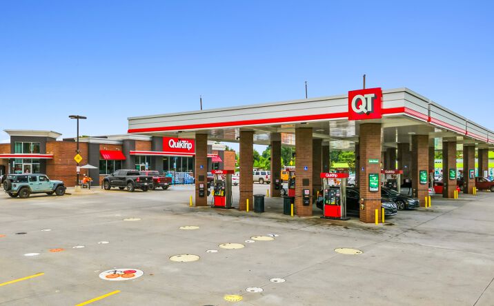 Pictures of Retail property located at 1460 Woodruff Rd, Greenville, SC 29607 for comps - image #1