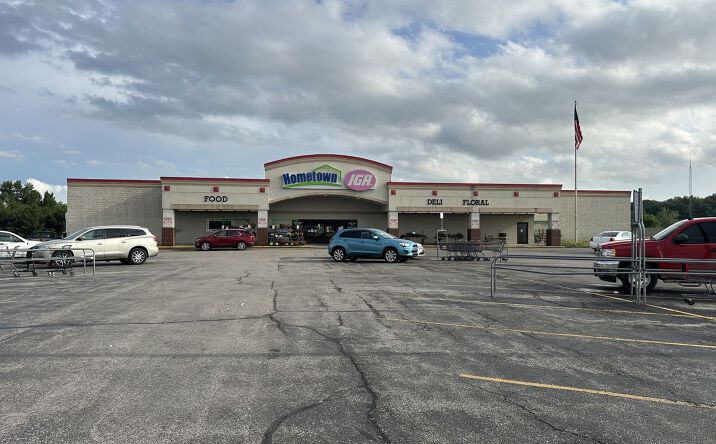 Pictures of Retail property located at 301 S 5th Ave, Princeton, IN 47670 for sales - image #1