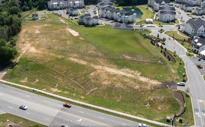 Pictures of Land, Retail property located at 2600 E Glenn Ave, Auburn, AL 36830 for sales - image #1