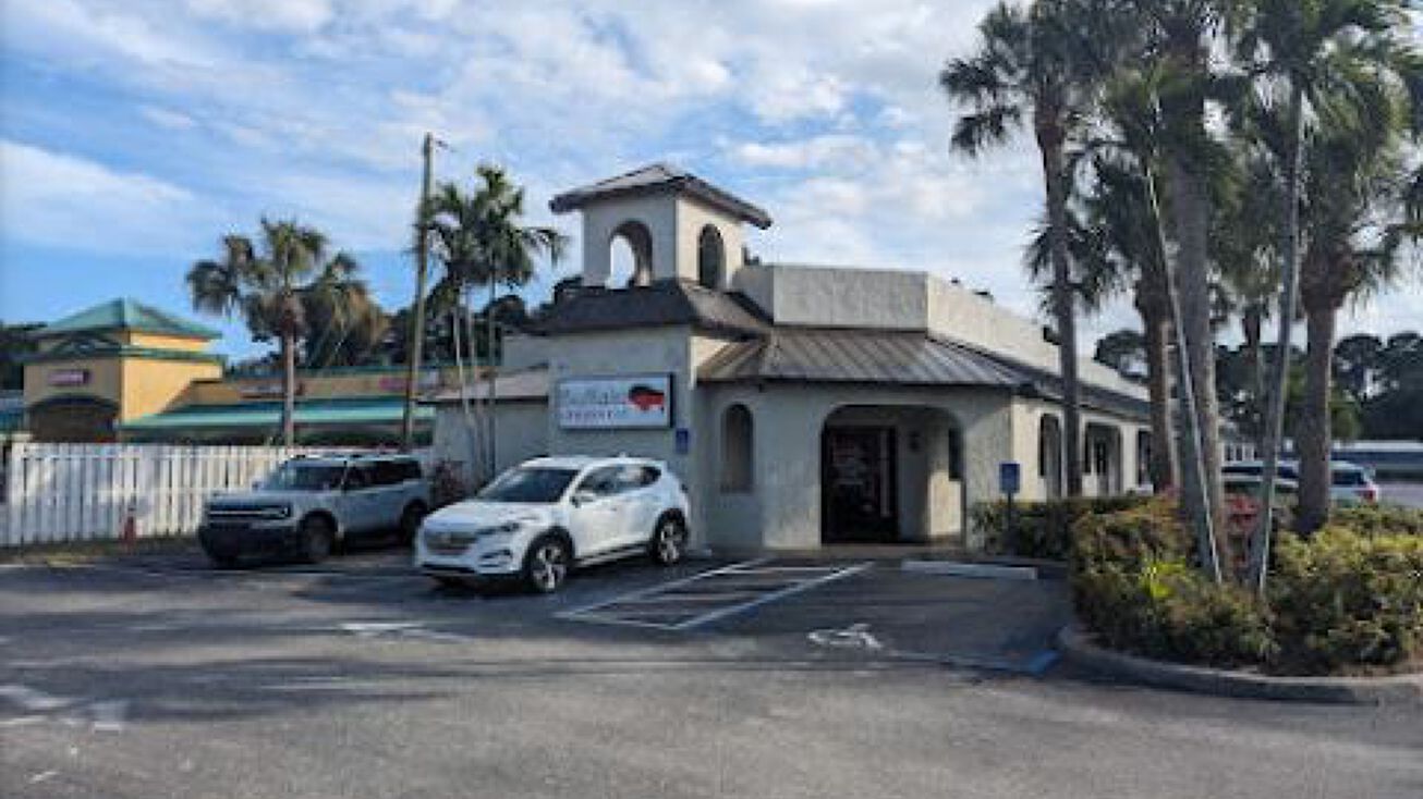 918 SW Gatlin Blvd, Port St. Lucie, FL 34953