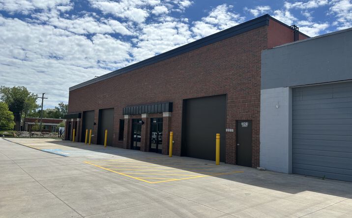 Pictures of Industrial property located at 33419 Kelly Rd, Fraser, MI 48026 for sales - image #1