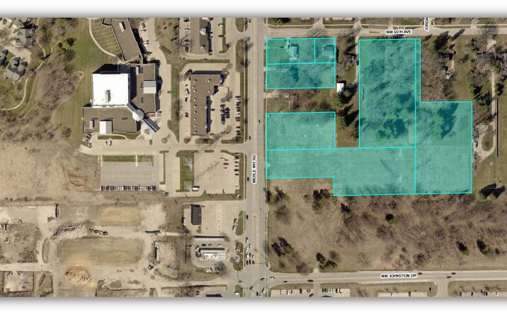 Pictures of Land property located at Merle Hay Rd/ Nw 54th, Johnston, IA 50131 for sales - image #1