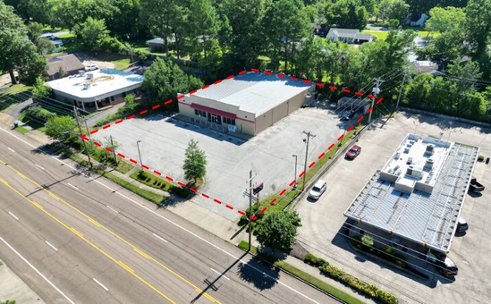 Pictures of Retail property located at 3544 Covington Pike, Memphis, TN 38128 for sales - image #1
