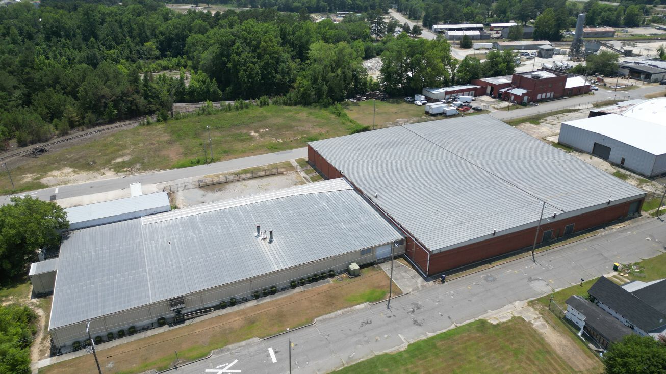 Pictures of Industrial property located at 610 E 1st Street, Lumberton, NC 28358 for sales - image #1