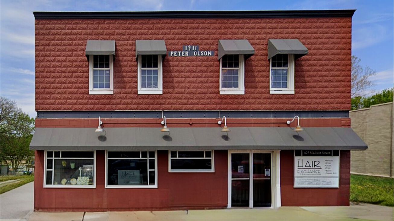 625 Madison St, NE 68317