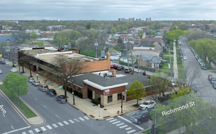 Pictures of Office property located at 5875 N Lincoln Ave, Chicago, IL 60659 for sales - image #1