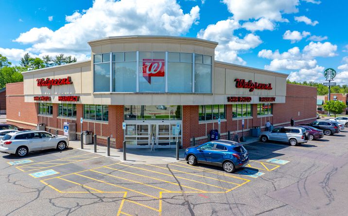 Pictures of Retail property located at 300 State Hwy 13, Wisconsin Dells, WI 53965 for sales - image #1
