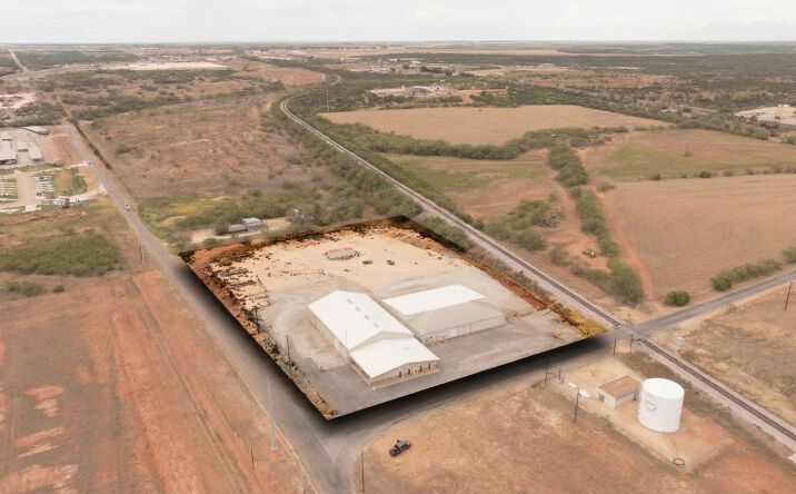Pictures of Industrial property located at 110 Co Rd 141, Sweetwater, TX 79556 for sales - image #1