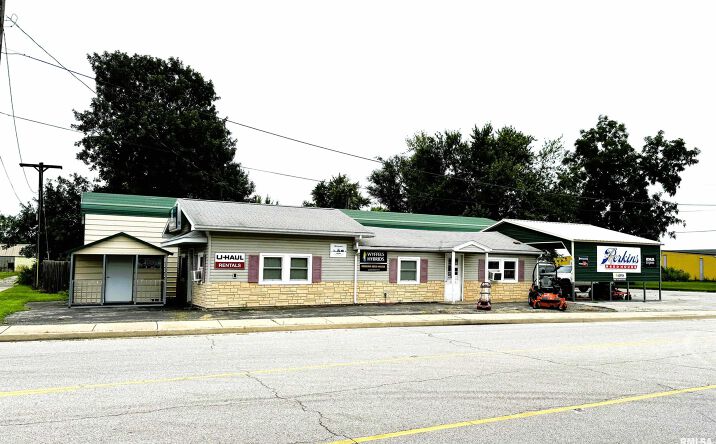 Pictures of Office property located at 525 E LINN Street, Canton, IL 61520 for sales - image #1