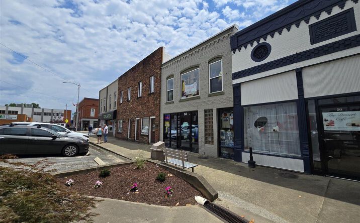 52 Public Square, Leitchfield, KY 42754 | Crexi.com