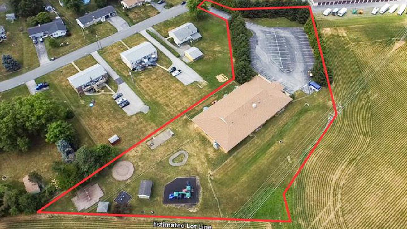 35 Kirkland Dr, Red Lion, PA 17356