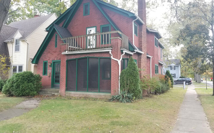 Pictures of Multifamily property located at 2619-2621 Berdan Avenue, Toledo, OH 43613 for comps - image #1