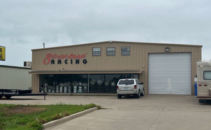 Pictures of Retail property located at 831 W H Ave, Cache, OK 73527 for sales - image #1