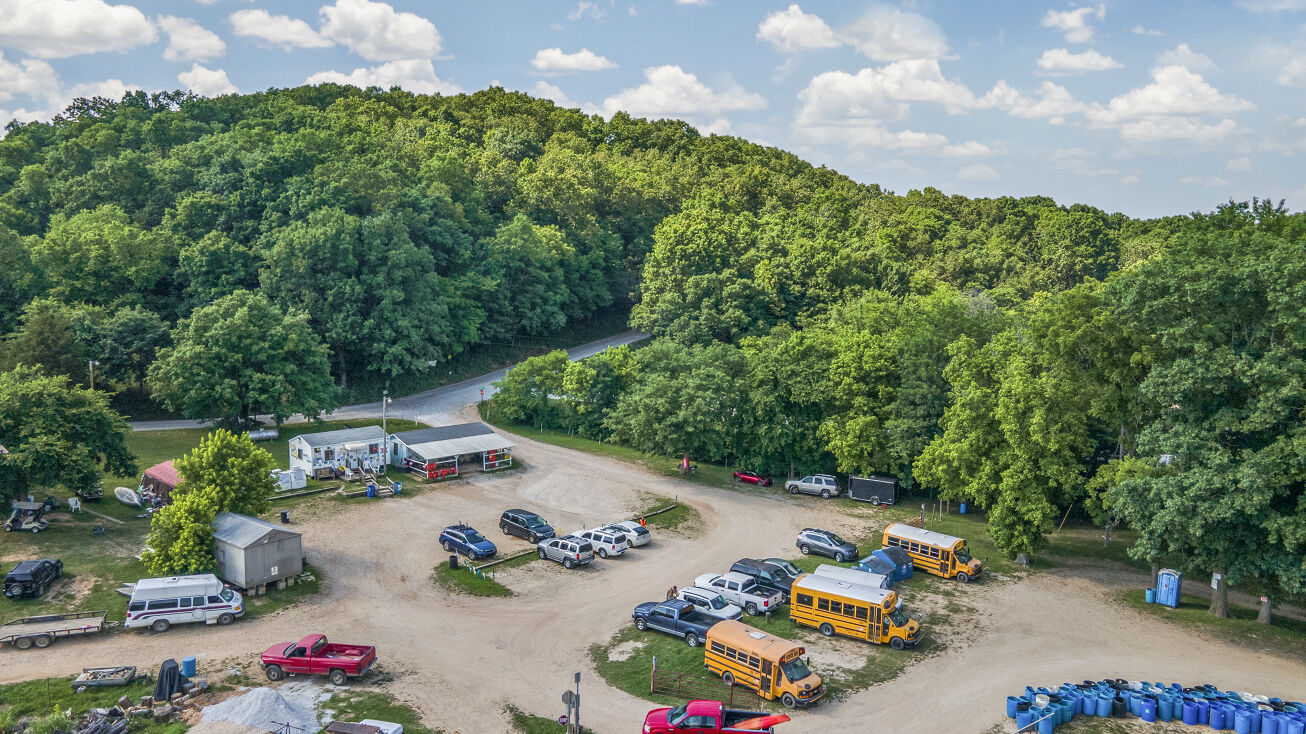 1254 Hooten Town Rd, Crane, MO 65633