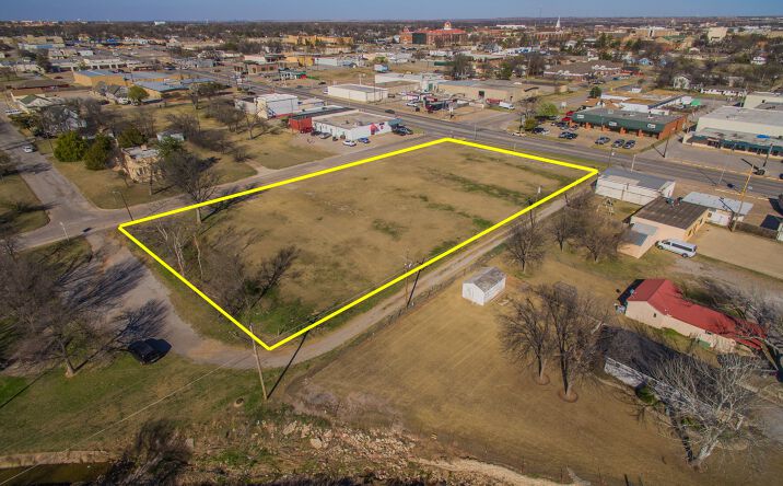 Pictures of Land property located at 1102-1112 SW E Ave, Lawton, OK 73501 for sales - image #1