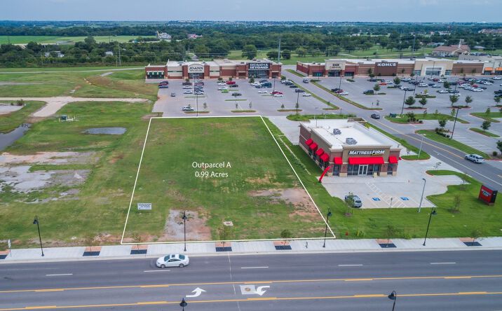 Pictures of Land property located at 445 NW 2nd St, Lawton, OK 73507 for sales - image #1