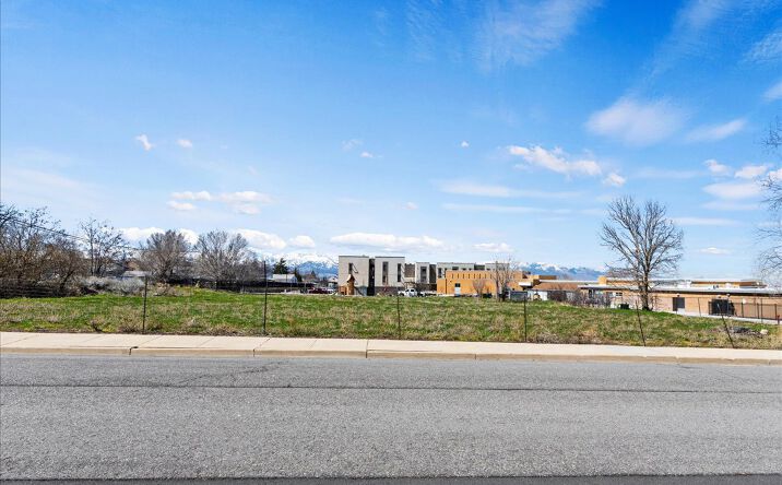 Pictures of Multifamily property located at 225 N Bristlecone Ct, Tooele, UT 84074 for sales - image #1