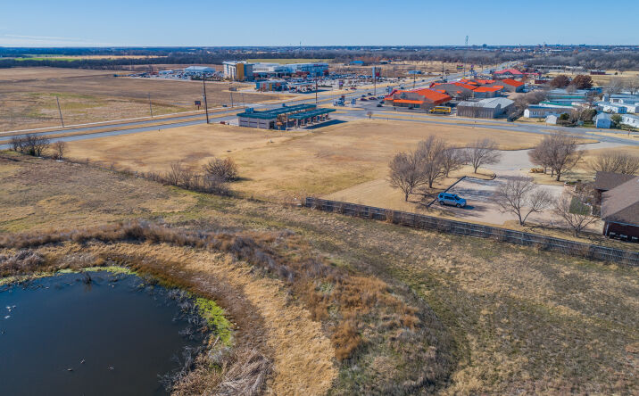 Pictures of Land property located at 2502, 2503, 2504 NE Skyline Pl, Lawton, OK 73507 for sales - image #1