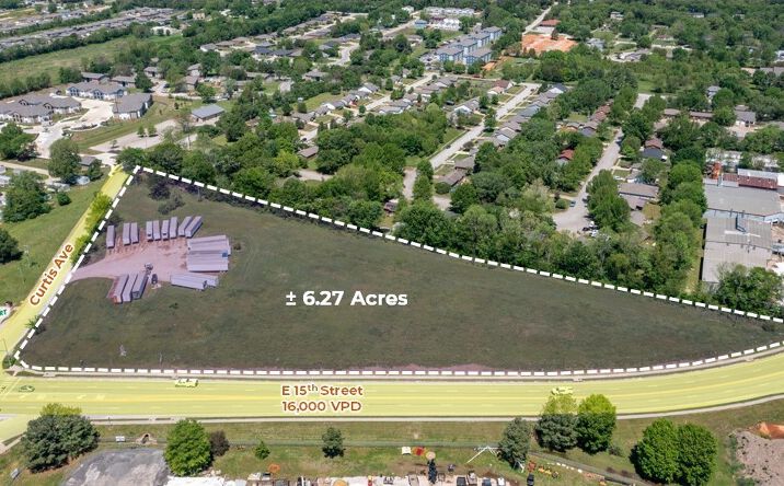Pictures of Land property located at E 15th St, Fayetteville, AR 72701 for sales - image #1