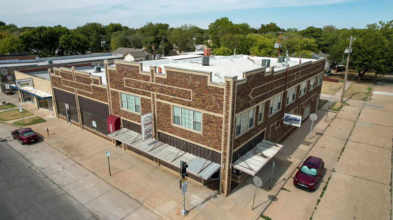 1700 W Douglas Ave Wichita KS 67203 Crexi 1700-w-douglas-ave-wichita-ks-67203-crexi