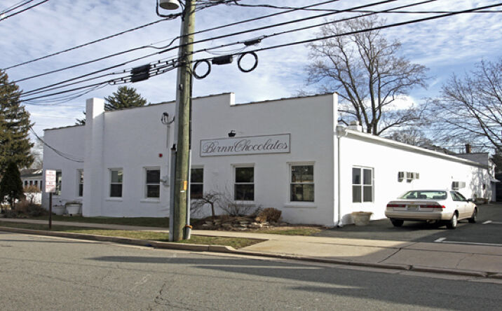 Pictures of Office, Retail property located at 314 Cleveland Ave, Highland Park, NJ 08904 for sales - image #1