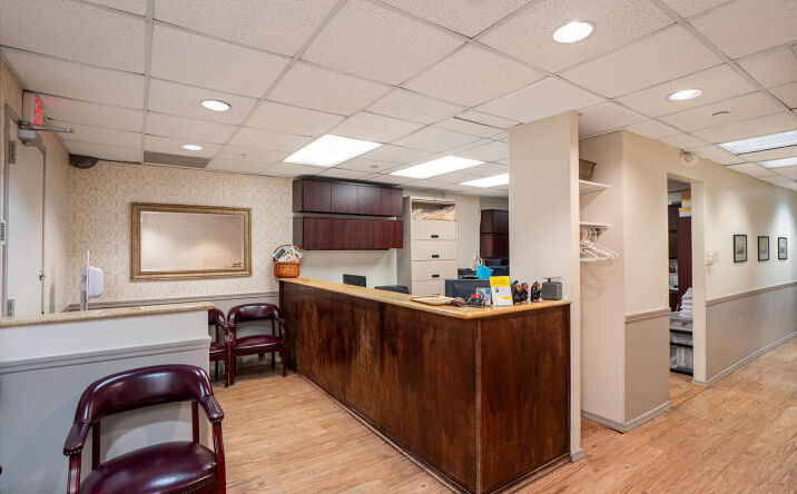 Pictures of Office property located at 184 E 70th St, New York, NY 10021 for sales - image #1