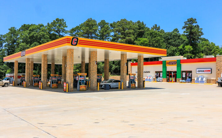 Pictures of Retail property located at 128 N Dickinson Dr, Rusk, TX 75785 for comps - image #1
