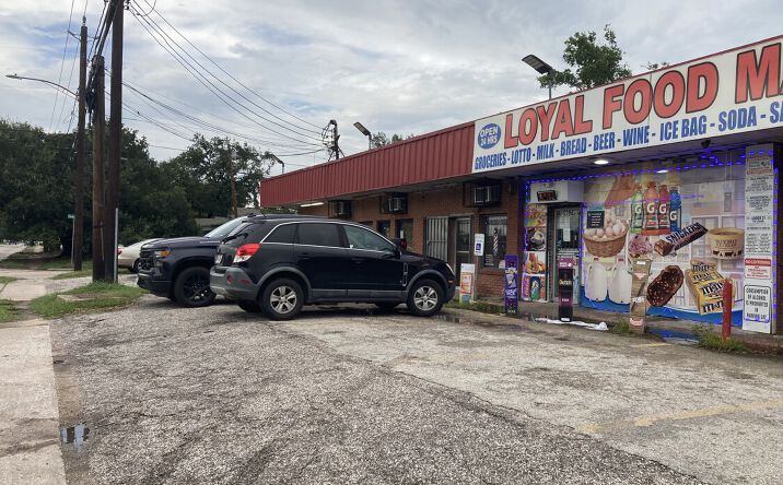 Pictures of Retail property located at 5710 N Wayside Dr, Houston, TX 77028 for sales - image #1