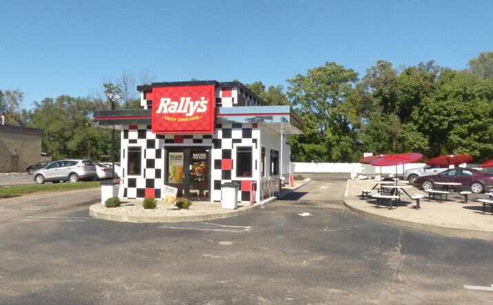 Pictures of Retail property located at 2115 N Verity Pkwy, Middletown, OH 45042 for comps - image #1