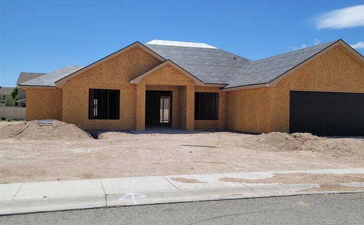 Pictures of Land property located at 00 W Country Club Rd, Roswell, NM 88201 for sales - image #1