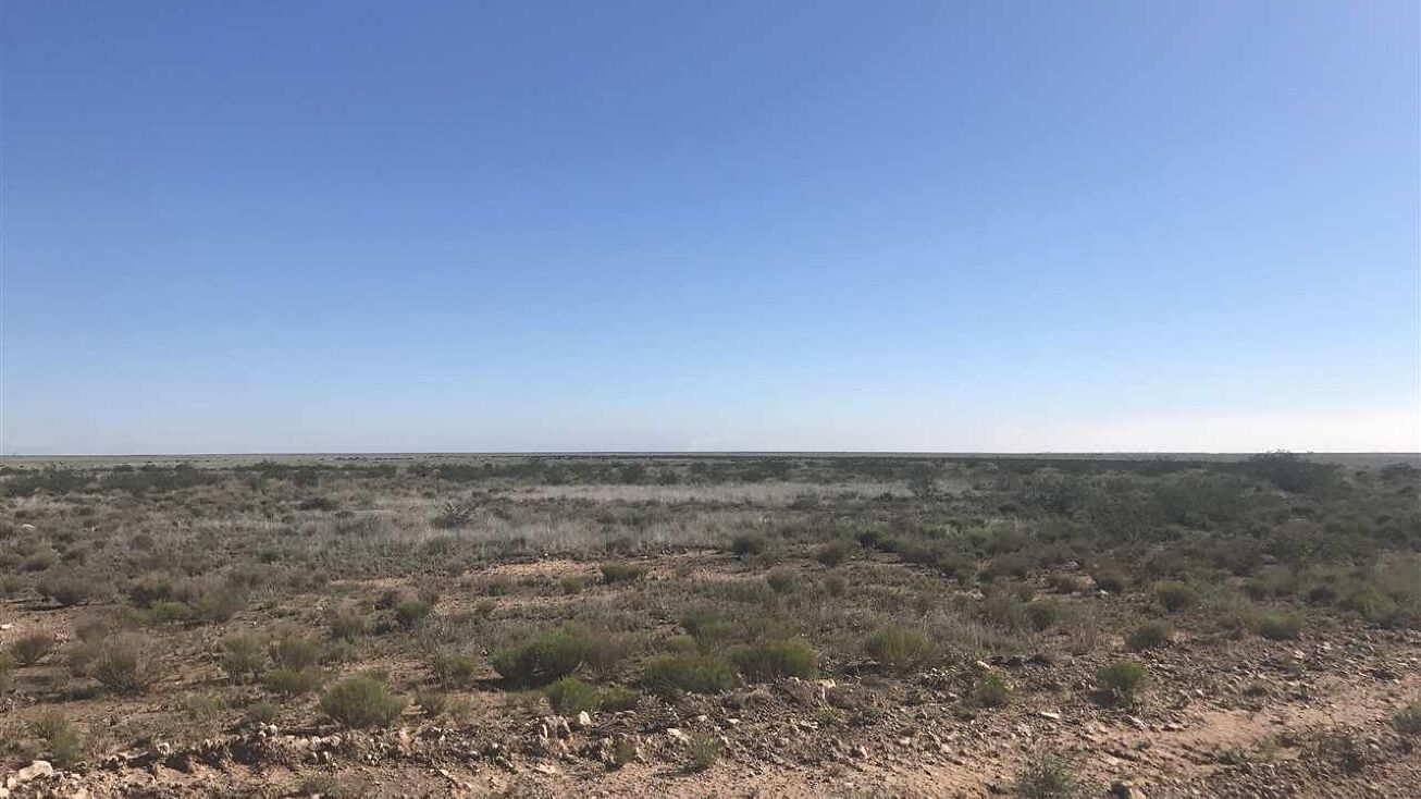 804 Chickasaw Street, Hagerman, NM 88232