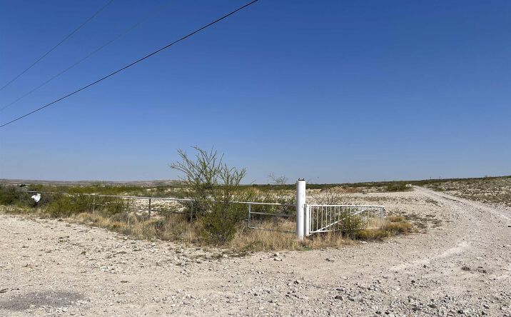Pictures of Land property located at N of W Church Street, Carlsbad, NM 88220 for sales - image #1