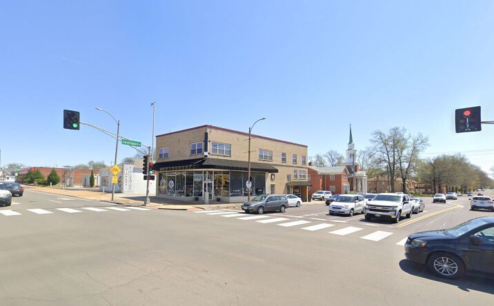 Pictures of Retail, Office property located at 6762 Chippewa St, St. Louis, MO 63109 for sales - image #1