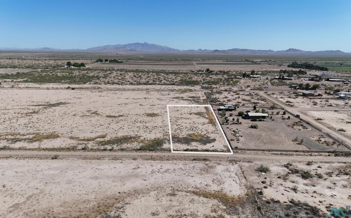 Pictures of Land property located at TBD Hereford Rd Se Block 4 Lot 11 Road, Deming, NM 88030 for sales - image #1