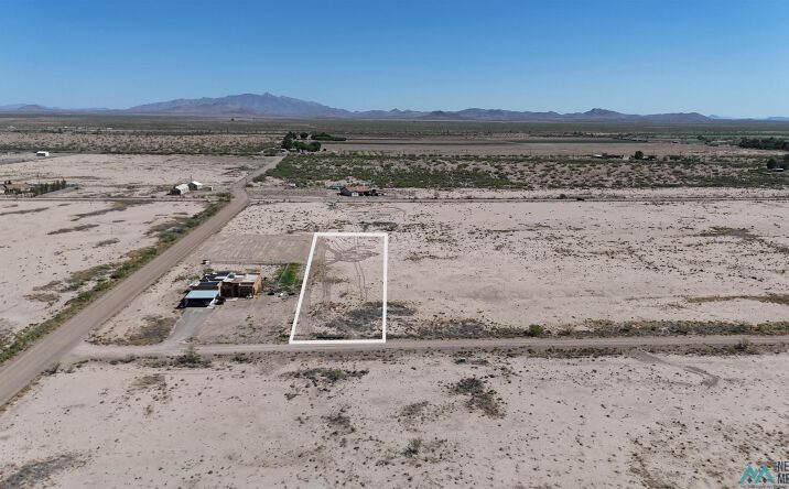 Pictures of Land property located at TBD Hereford Rd Se Block 4 Lot 19 Road, Deming, NM 88030 for sales - image #1